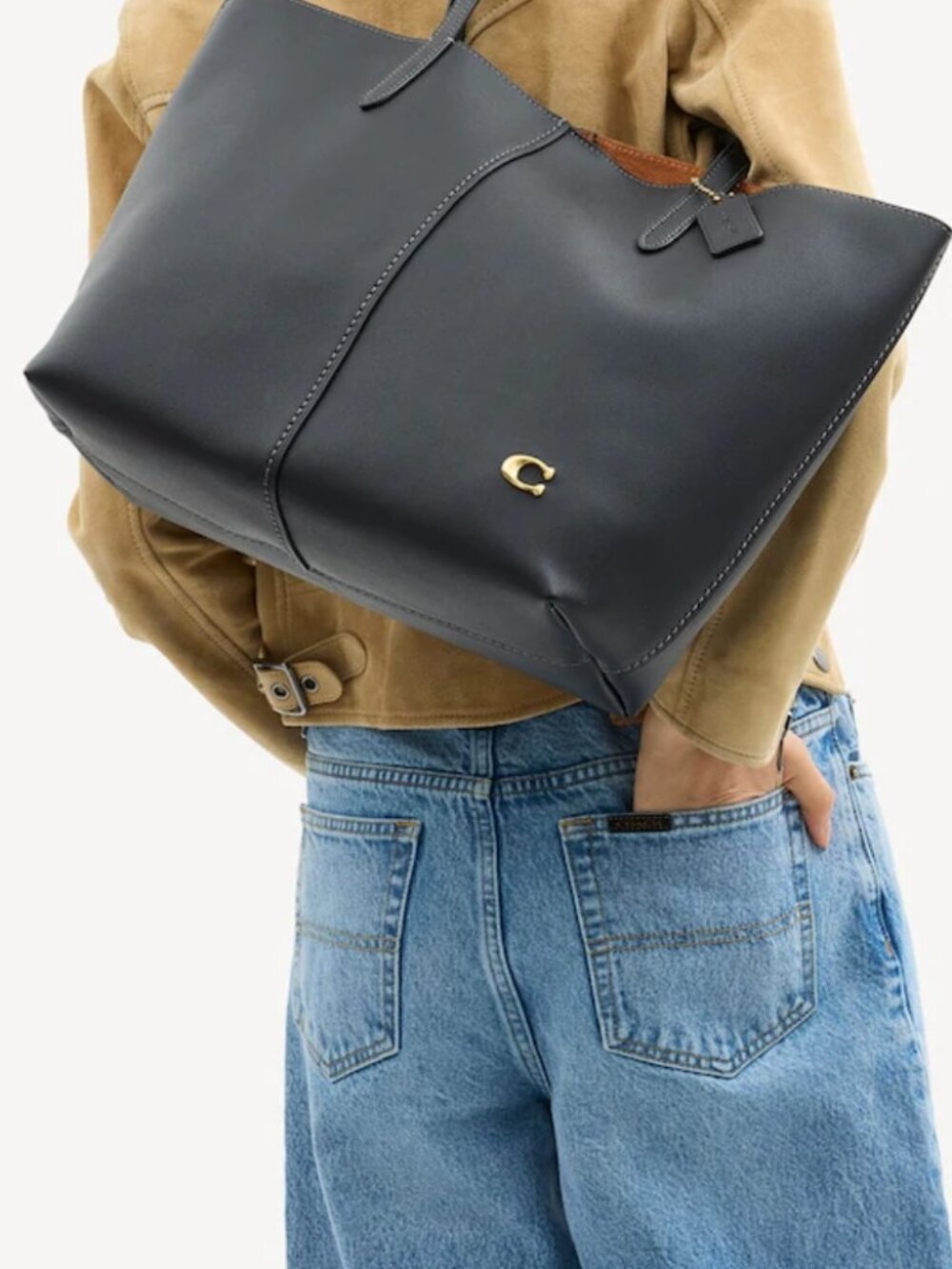 Brand new  nwt Coach authentic North tote 32 in black